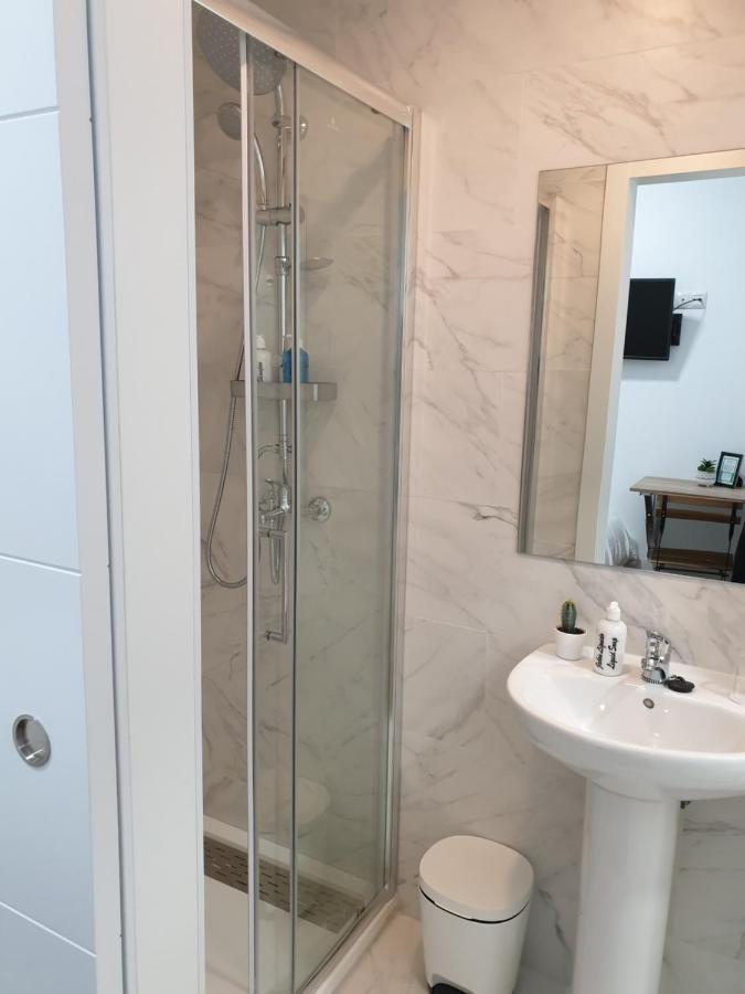 Norte Oviedo Rooms Madrid Exterior foto